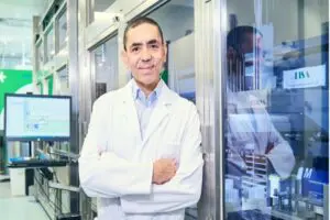 Koronavir&uuml;s aşısını geliştiren&nbsp;BioNTech'in &uuml;st y&ouml;neticisi Prof. Dr.&nbsp;Uğur Şahin, k&uuml;resel &ccedil;apta