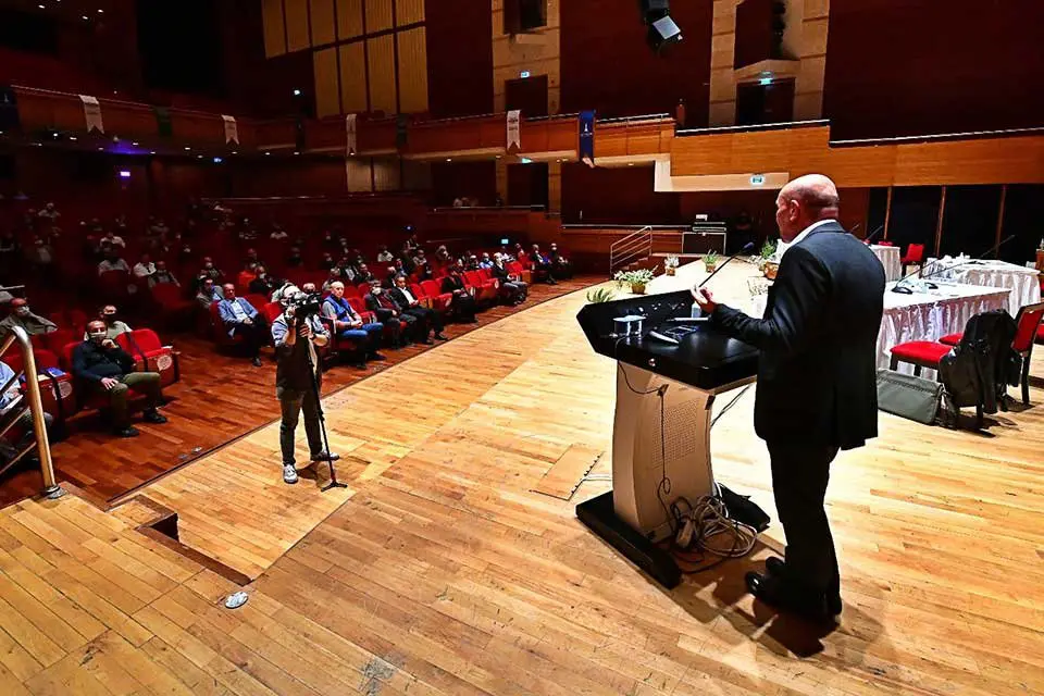 İzmir B&uuml;y&uuml;kşehir Belediye Başkanı Tun&ccedil; Soyer, &ldquo;İklim Değişikliği ve Arıcılık&rdquo;
