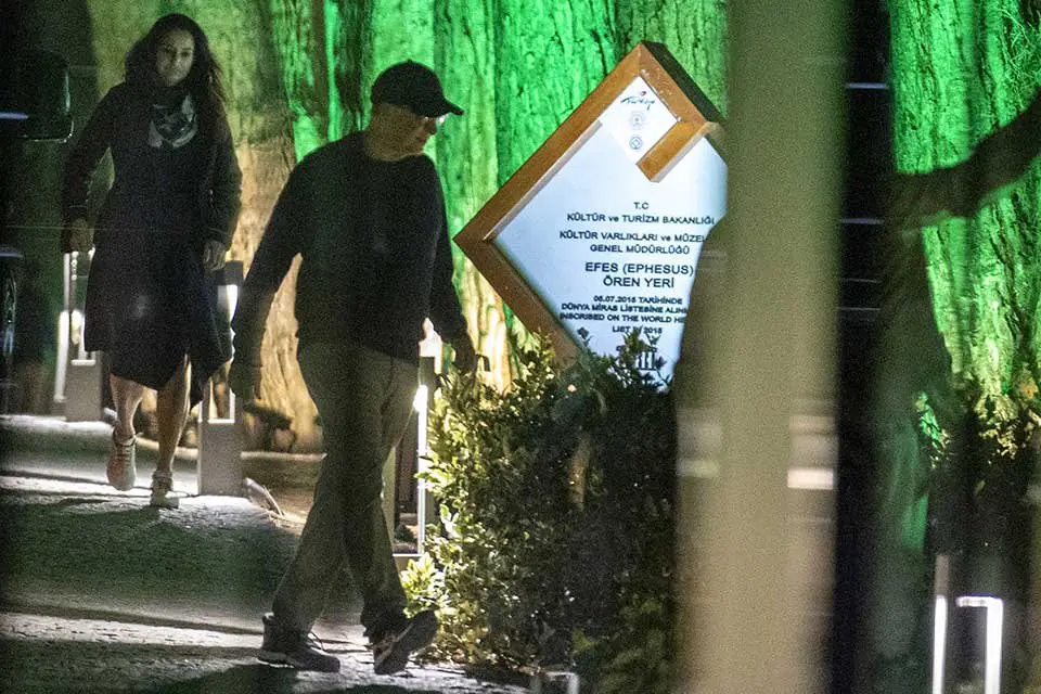 Bill Gates İzmir'de Efes'i gezdi