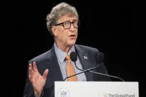 Microsoft&rsquo;un kurucusu ve AstraZeneca, Johnson Johnson ve Novavax aşılarına maddi