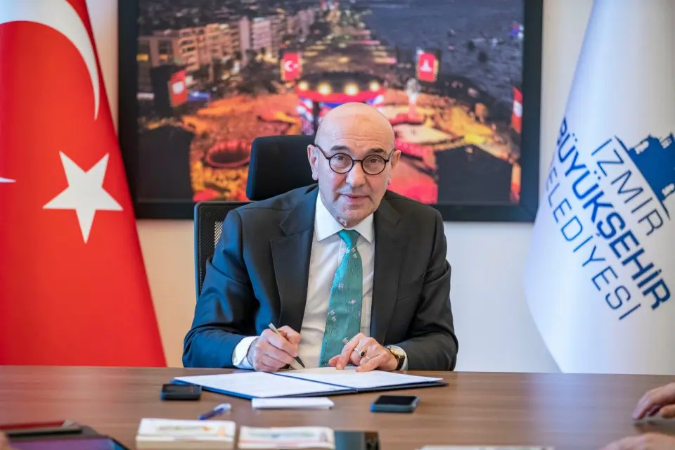 İzmir B&uuml;y&uuml;kşehir Belediye Başkanı Tun&ccedil; Soyer, Buğday Ekolojik Yaşamı Destekleme