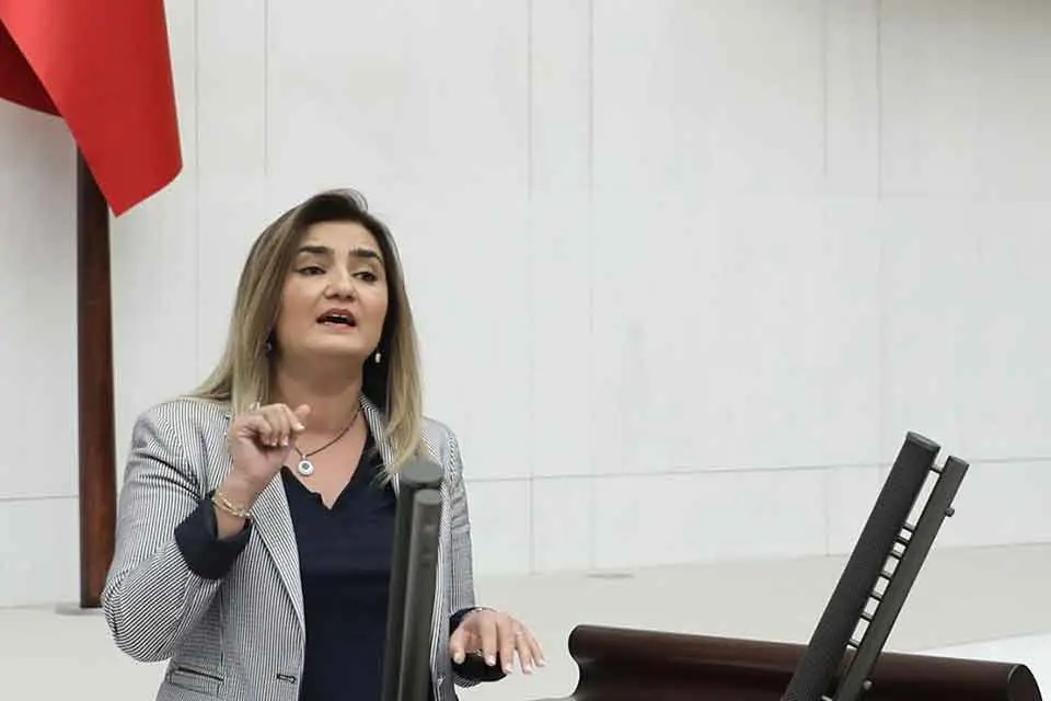 CHP İzmir Milletvekili ve TBMM Başkanlık Divanı Katip &Uuml;yesi Av.