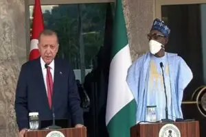 Cumhurbaşkanı Recep Tayyip Erdoğan, resmi ziyaret kapsamında geldiği Nijerya'da Devlet