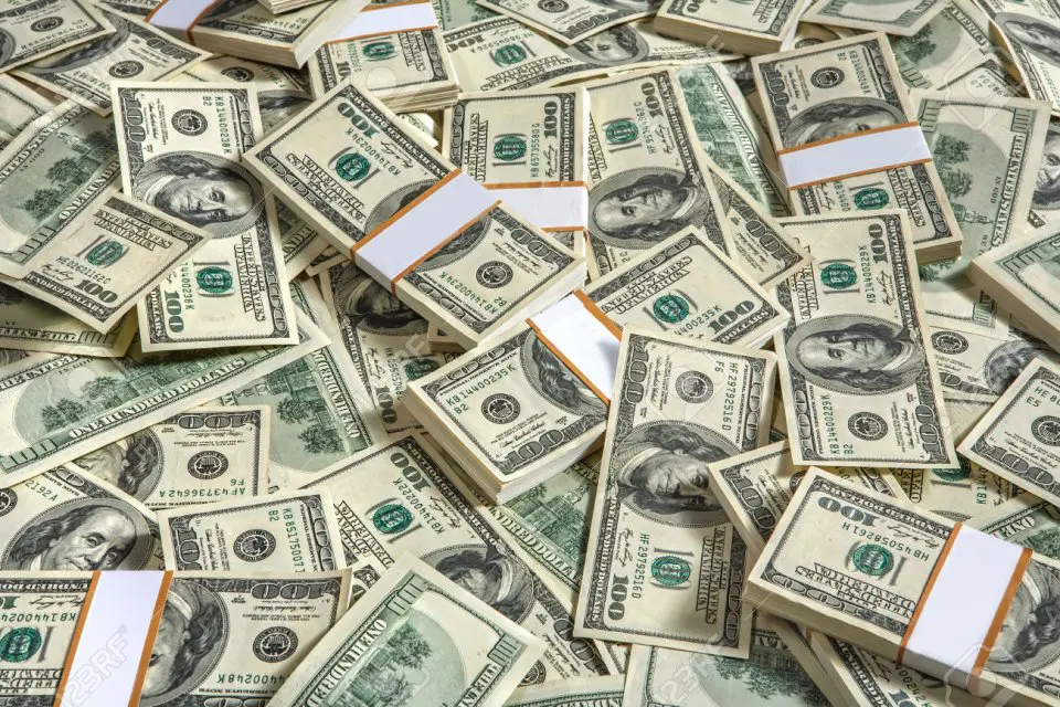 Son d&ouml;nemde dolar ve euro'da yaşanan değişimler nedeniyle milyonlarca kişi