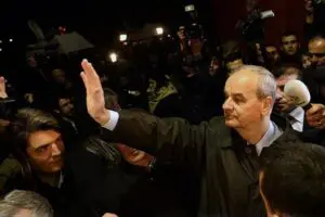 Fethulla&ccedil;ı Ter&ouml;r &Ouml;rg&uuml;t&uuml;'n&uuml;n (FET&Ouml;) siyasi ayağının ortaya &ccedil;ıkarılması gerektiğini ilişkin
