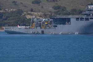 İzmir'in Fo&ccedil;a il&ccedil;esinde denize d&uuml;şen KT-1 tipi eğitim u&ccedil;ağının enkazının