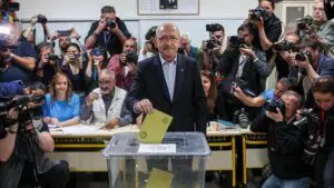 Millet İttifakı’nın Cumhurbaşkanı adayı ve CHP lideri&nbsp;Kemal Kılıçdaroğlu, eşi&nbsp;Selvi Kılıçdaroğlu&nbsp;ile