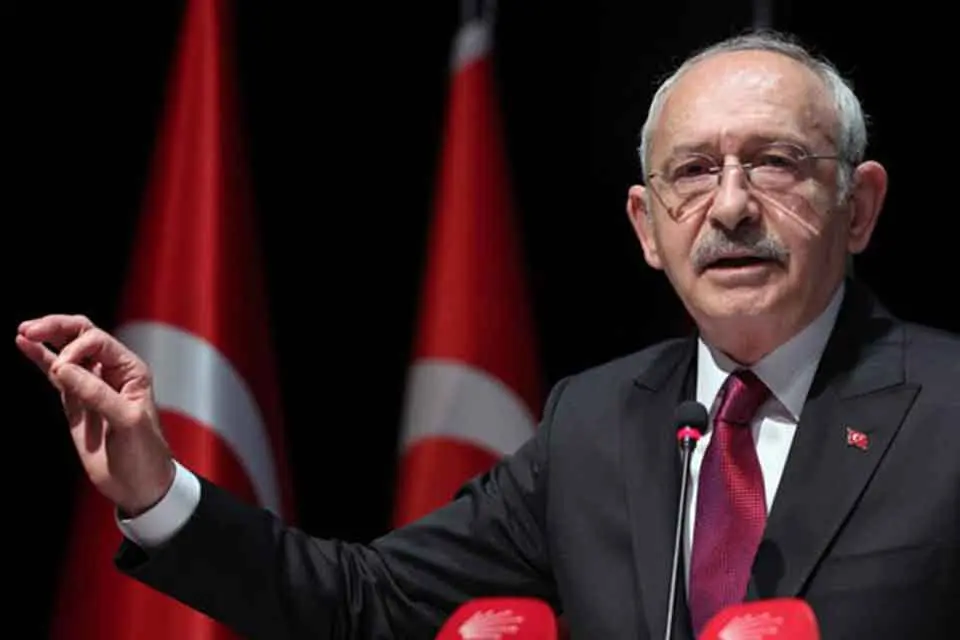 Cumhuriyet Halk Partisi (CHP) Genel Başkanı Kemal Kılı&ccedil;daroğlu, partisinin grup