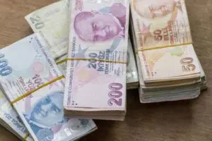 D&ouml;viz kurlarındaki yatay seyir ve d&uuml;ş&uuml;k faizle birlikte son haftalarda