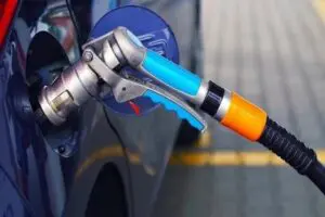 Bu geceden itibaren otogazın litre fiyatına 36 kuruş zam gelecek.