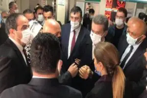 T&uuml;rkiye Değişim Partisi (TDP) Genel Başkanı Mustafa Sarıg&uuml;l, Batman'da gıda