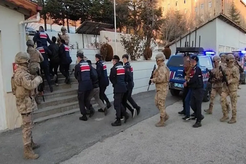 Yozgat'ta, yasa dışı yollarla &uuml;lkeye girdiği belirlenen 7 ter&ouml;r &ouml;rg&uuml;t&uuml;