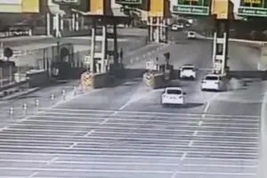 Aydın'ın Efeler il&ccedil;esinde otoyol gişelerinde yaşanan ve 2 kişinin &ouml;l&uuml;m&uuml;,