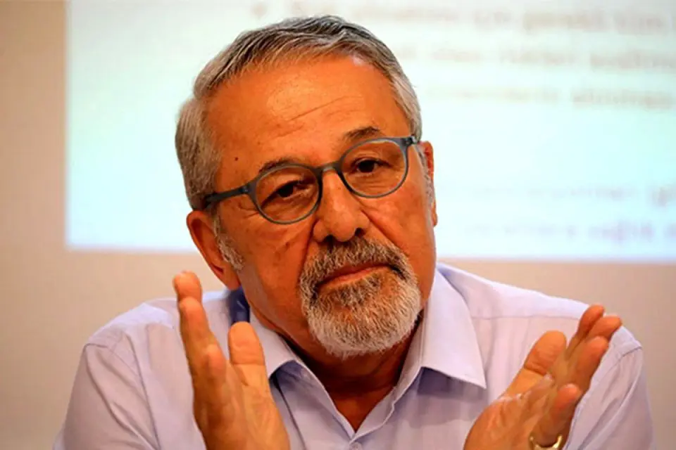 Deprem uzmanı Prof. Dr.&nbsp;Naci G&ouml;r&uuml;r,&nbsp;b&uuml;y&uuml;k İstanbul depreminde barajların ağır hasar