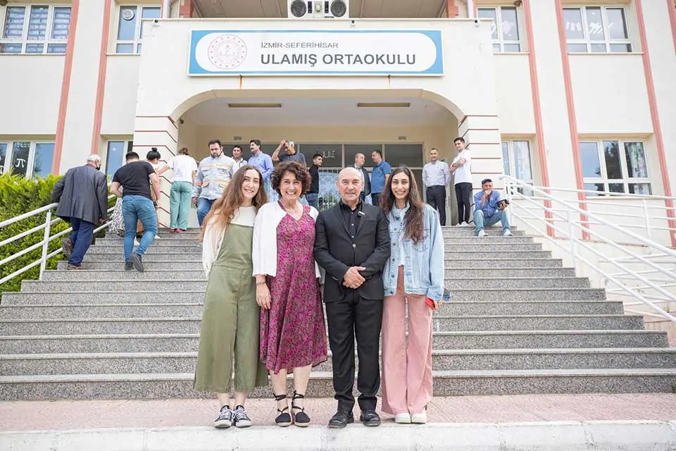Başkan Soyer oyunu kullandı: “Sandıklardan demokrasi çıkacak”