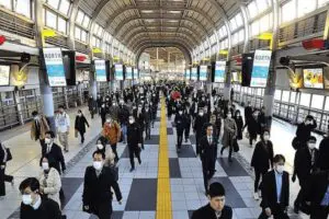 Japonya Başbakanı Suga Yoşihide, yeni tip koronavir&uuml;se (Kovid-19) karşı &uuml;lkede