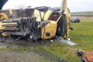 Tekirdağ'ın Saray il&ccedil;esinde kontrolden &ccedil;ıkıp devrilen vin&ccedil;li kamyondaki Nurhat Kulu