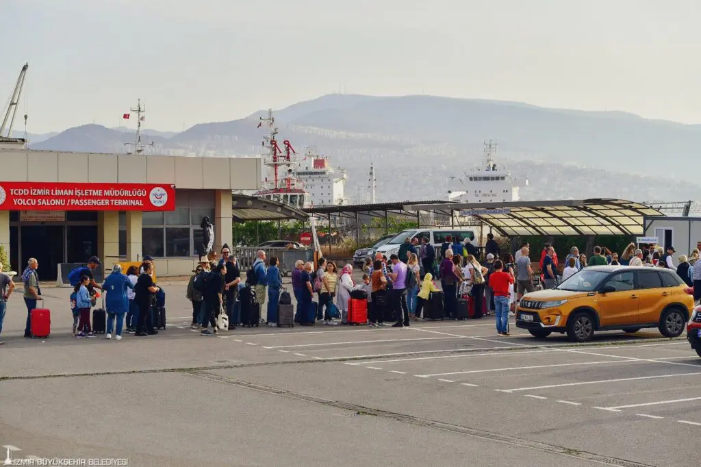 İzmir-Midilli hattında sezon açıldı