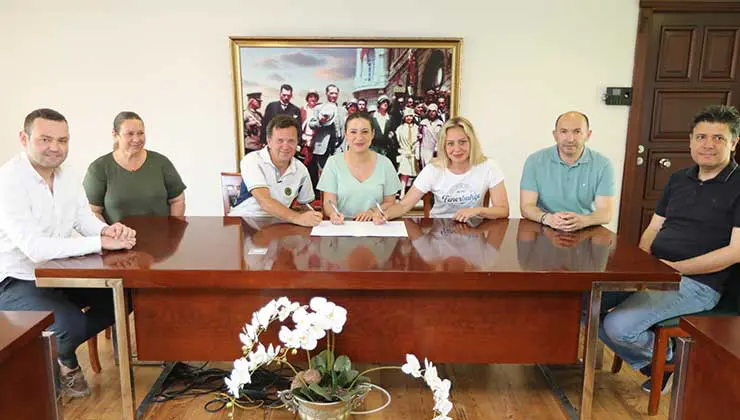 Geleceğin yüzücüleri Efes Selçuk'ta yetişecek
