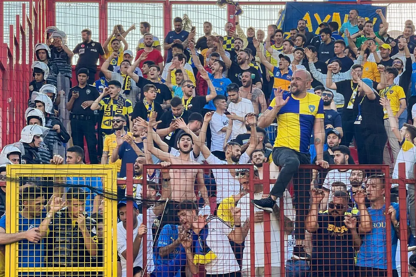 Normal sezon bittikten sonra yaklaşık 3 haftadır grup finalindeki rakibi