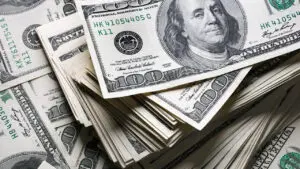 Ekonomist Evren Devrim Zelyut Dolar'ın geleceği hakkında değerlendirmelerde bulundu.