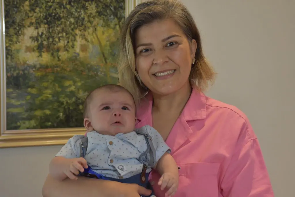 Hem kanseri yendi hem de bebeğini sağlıklı şekilde dünyaya getirdi 4 Hem kanseri yendi hem de bebeğini sağlıklı şekilde dünyaya getirdi