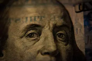 Haftanın ilk gününe 23,65 seviyelerini görerek başlayan dolar, haftanın ikinci