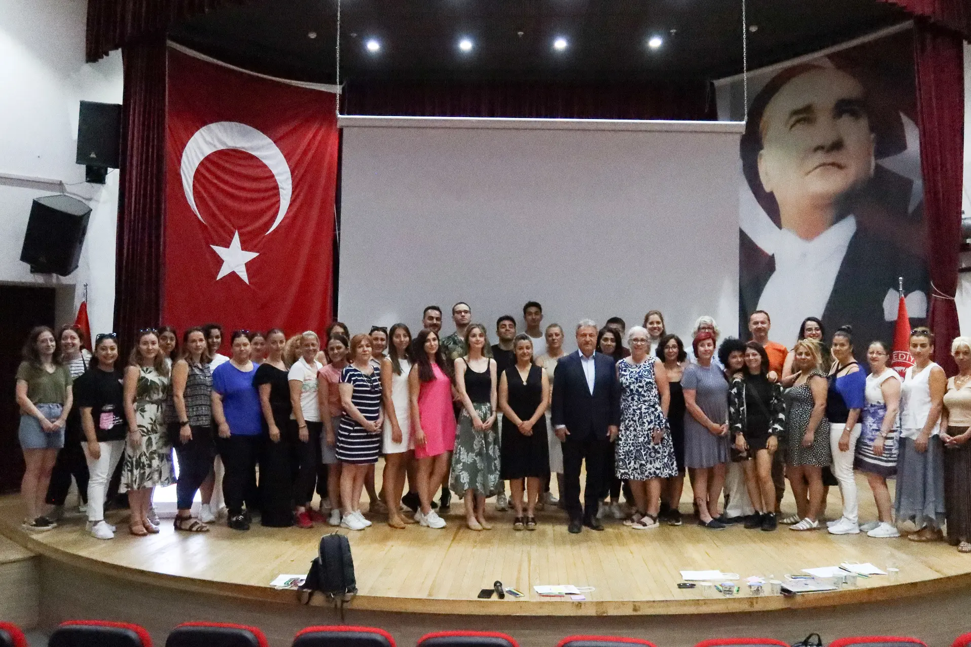 Altındağ Atatürk Kültür Merkezi STK Yerleşkesi’nde düzenlenen Konferans’a Bornova Belediyesi’nin,