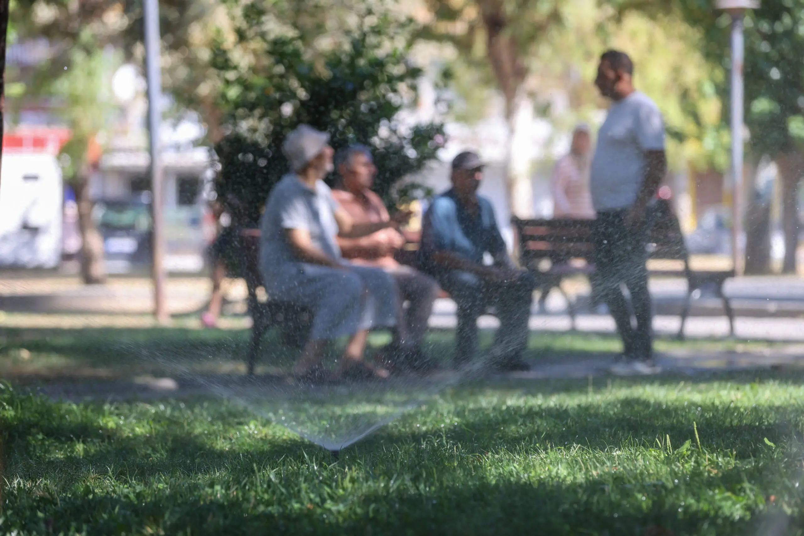 Geçtiğimiz günlerde Yıldız Mahallesi’nde bulunan çocuk parkının yakılmasının ardından vandallar