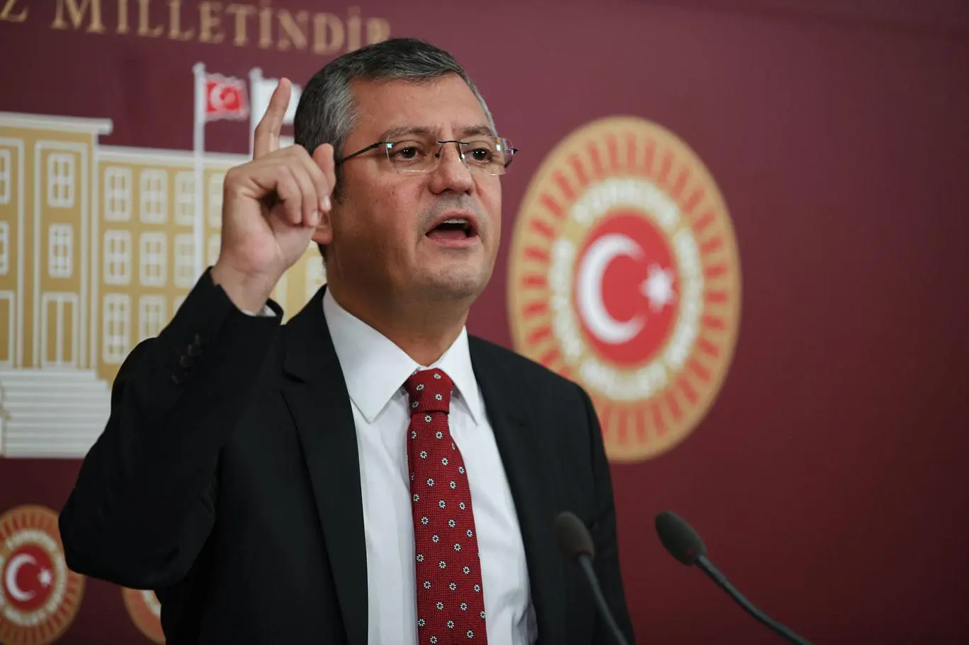  Grup Başkanı Özgür Özel’in Eylül ayında genel başkanlığa adaylığını