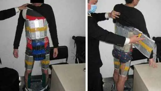 Çin Gong Bei kentinde gümrük memurları çok tuhaf bir kaçakçılık olayını