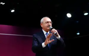 Açıklamalarında gerçekleşecek&nbsp;yerel seçimlere işaret eden Kılıçdaroğlu, seçmeni uyardı, “Asıl zammı