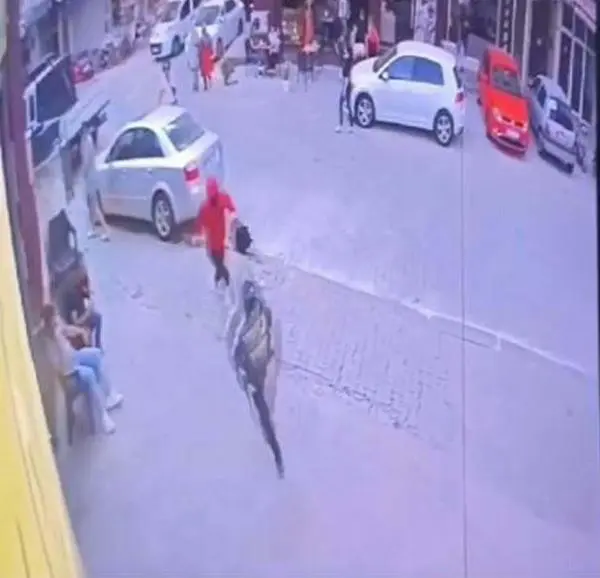 Marketi soyup kaçıyordu; Kendi tüfeğiyle kendisini vurdu 4 market