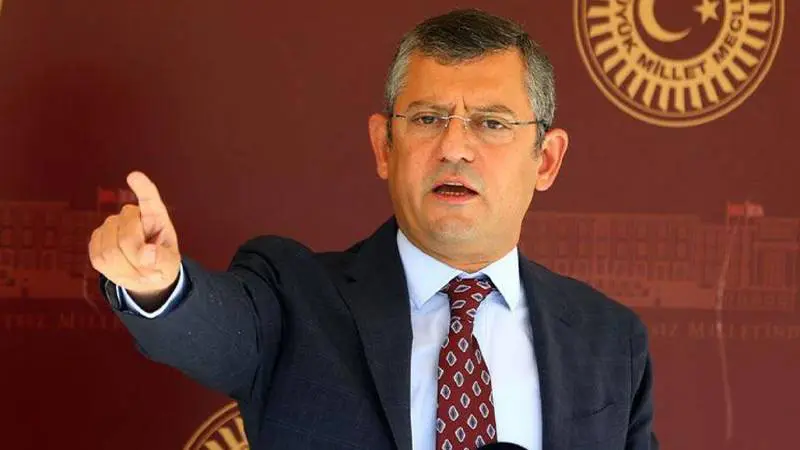 özgür özel 