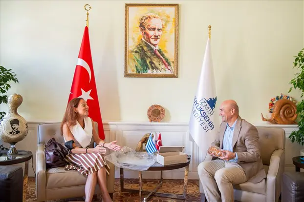 İzmir Büyükşehir Belediye Başkanı Tunç Soyer, görev süresi dolan Yunanistan