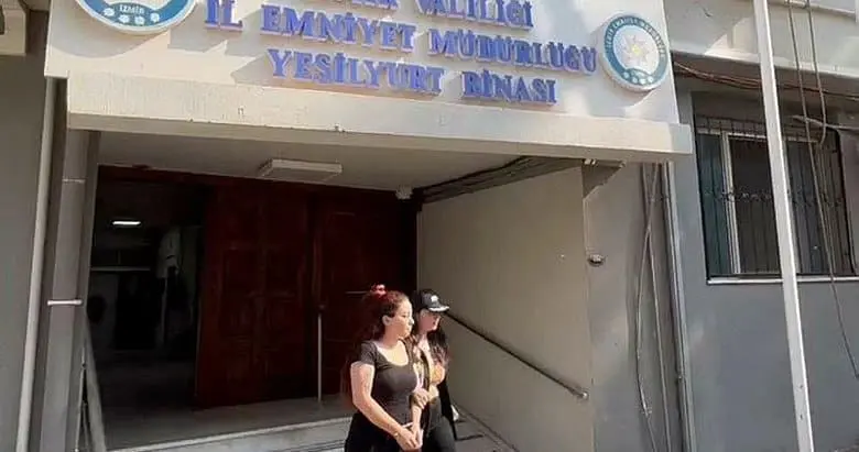 İzmir merkezli tur şirketi sahibi Emine Yıldız, aralarında Mimarlar Odası
