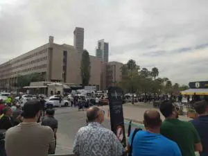 İzmir Adliyesi önündeki restoranda, iki grup arasında meydana gelen silahlı