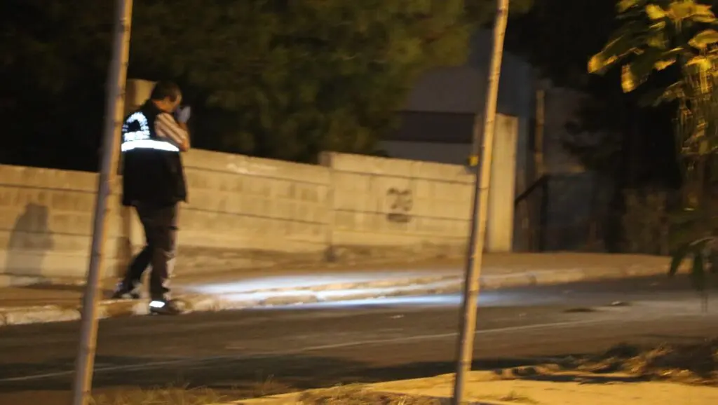 İzmir'de pompalı tüfek dehşeti: Rastgele ateş açtı, mahalle bekçisi vuruldu