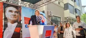 Cumhuriyet Halk Partisi (CHP) İzmir İl Başkanlığı’na adaylığını açıklayan mevcut