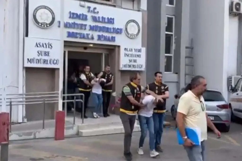 İzmir'de silahlı-maskeli kuyumcu soygunu: Şüpheliler 1200 saat görüntü izlenerek bulundu 4 kuyumcu soygunu