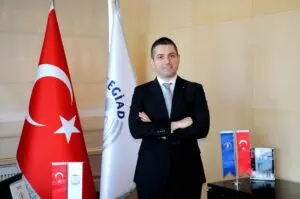 Ege Genç İş İnsanları Derneği (EGİAD) Başkanı Alp Avni Yelkenbiçer,