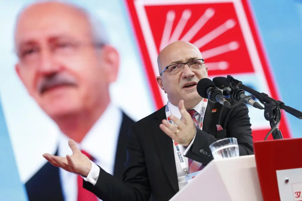 CHP'de kurultay provası... CHP İstanbul İl Kongresi'ni gerçekleştiriyor