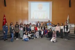 100. yıl temasıyla düzenlenen ve Gaziemir Belediye Başkanı Halil Arda’nın