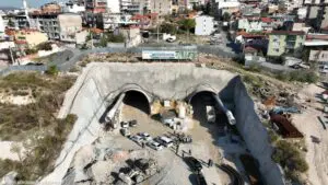 İzmir Büyükşehir Belediye Başkanı Tunç Soyer, Buca ile Bornova’yı birbirine