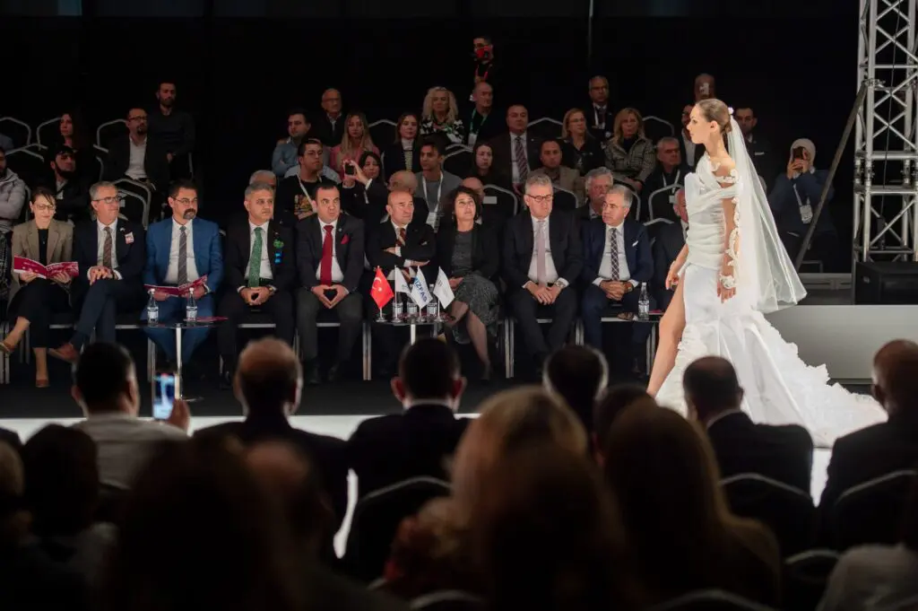 Avrupa'nın ünlü moda fuarlarından IF Wedding Fashion İzmir başladı 5 Avrupa'nın ünlü moda fuarlarından IF Wedding Fashion İzmir başladı
