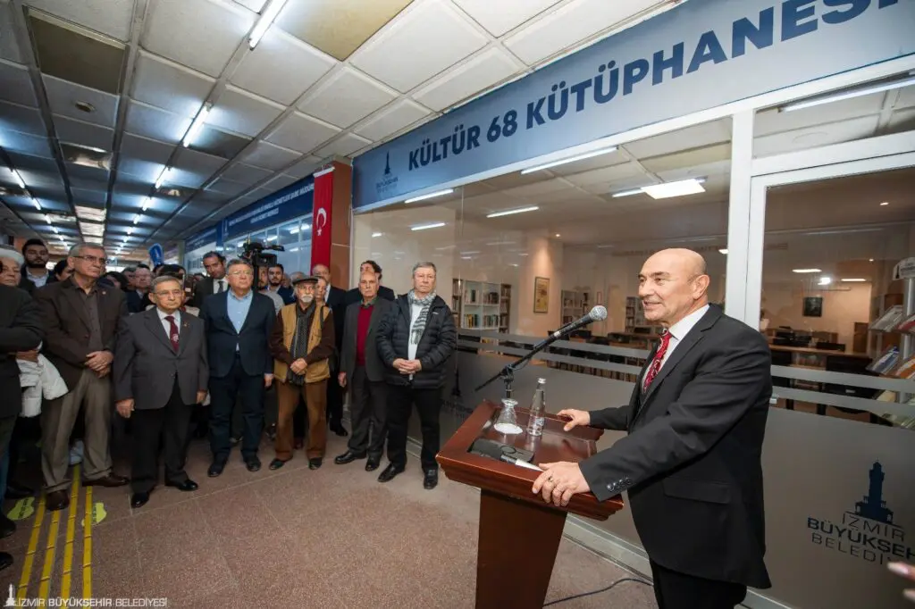 Başkan Soyer öncülüğünde Kültür 68 Kütüphanesi hizmete açıldı