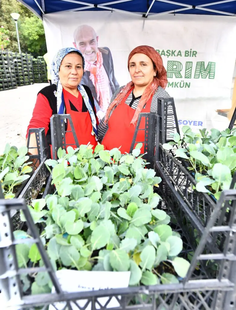 İzmir Büyükşehir’den çiftçiye dev destek: 1 milyon fideye adım adım... 4 İzmir Büyükşehir’den çiftçiye dev destek: 1 milyon fideye adım adım...