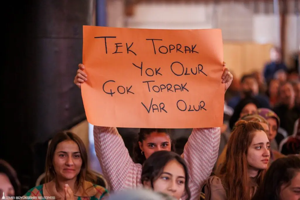 Başkan Soyer: Çocuklarınızı sütsüz, kooperatiflerimizi öksüz bırakmayacağız