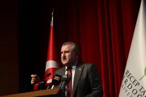 KYK yurdundaki asansör kazasına ilişkin açıklama yapan Gençlik ve Spor