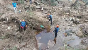 Kentte dün saat 02.30 sıralarında etkili olan sağanak Söke, Koçarlı,